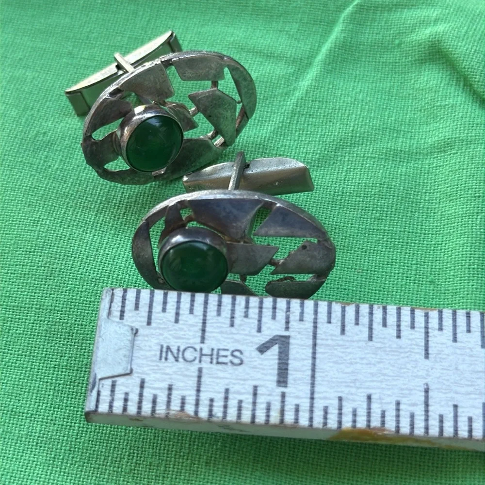Vintage Silver and Jade Cufflinks - Picture 17 of 17